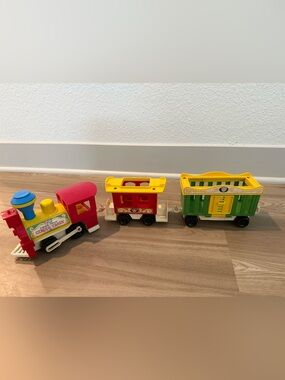 Vintage 1970’s Fisher Price Little People Train